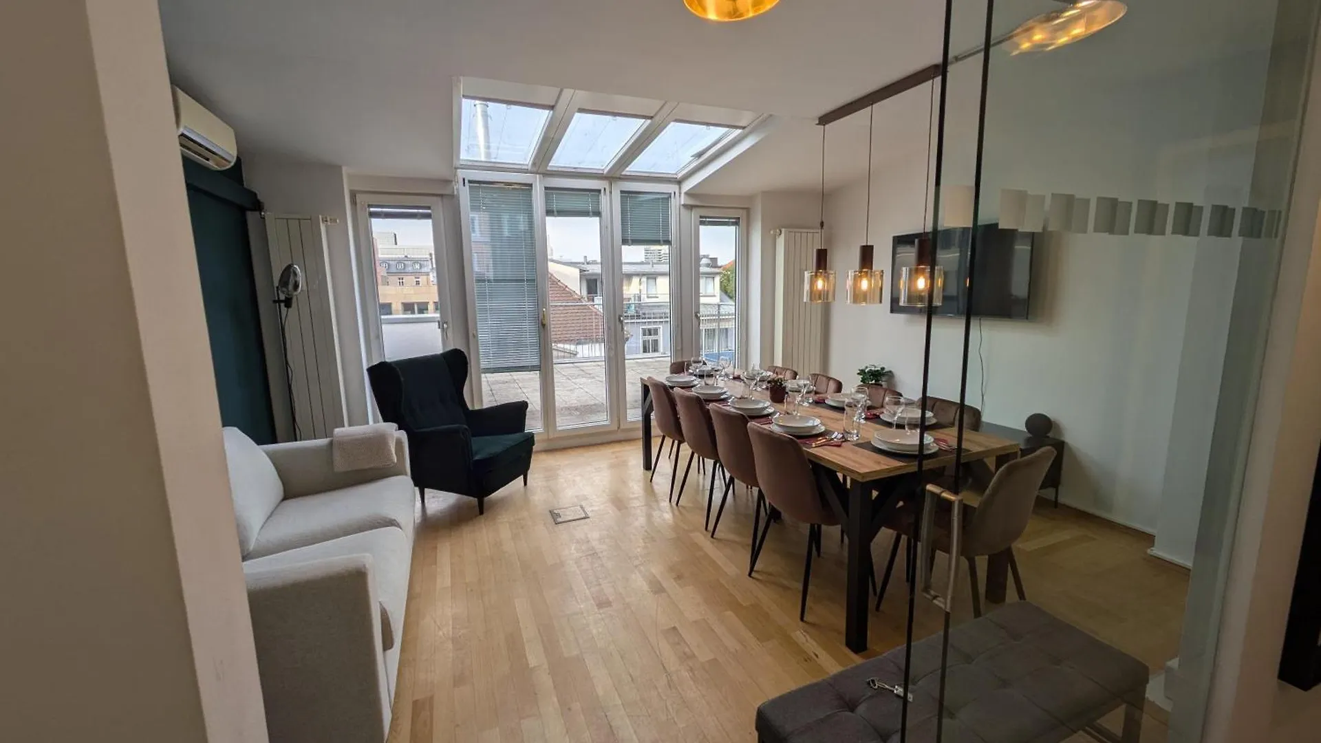 Munich Large Apartment 155 Qm And 5 Bedrooms With Roof Terrace In Centrally Located 1 To 14 Guests 0*,  독일